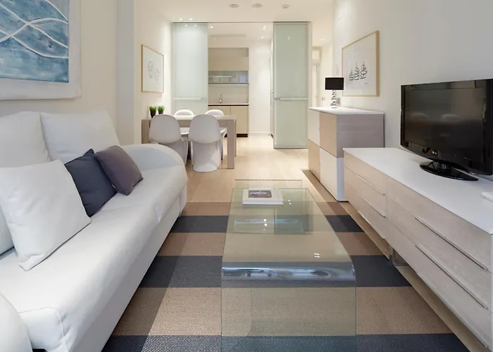 Apartment Easo 2c By Feelfreerentals *